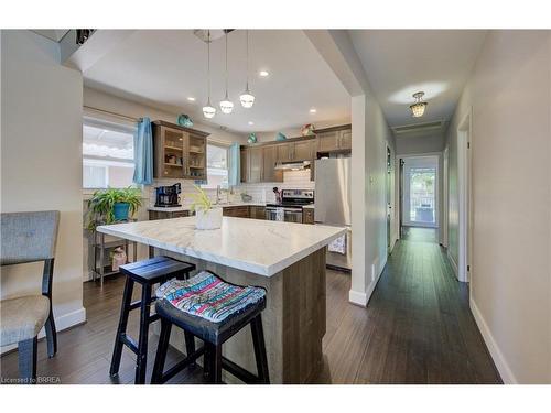 81 Strathcona Avenue, Brantford, ON - Indoor Photo Showing Kitchen With Upgraded Kitchen