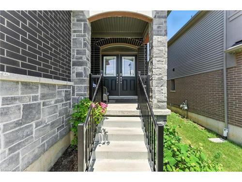 38 Lydia Lane, Paris, ON - Outdoor