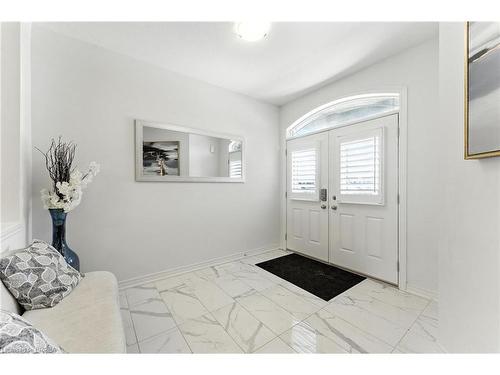 38 Lydia Lane, Paris, ON - Indoor Photo Showing Other Room