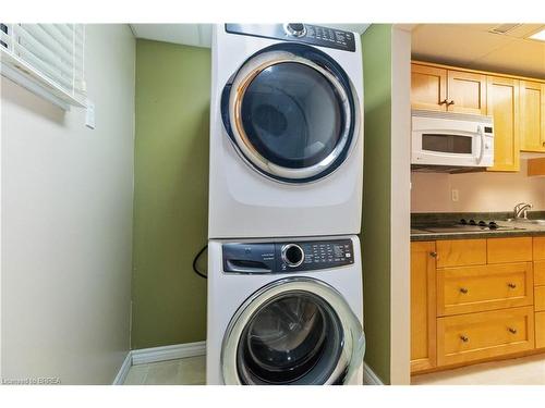 34 Sympatica Crescent, Brantford, ON - Indoor Photo Showing Laundry Room