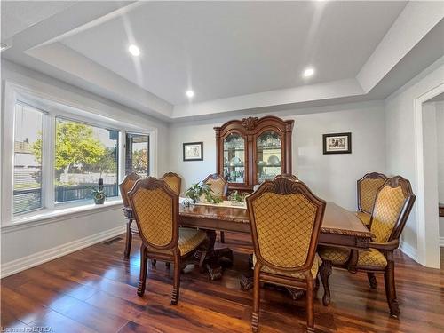 701 Upper Paradise Road, Hamilton, ON - Indoor Photo Showing Dining Room