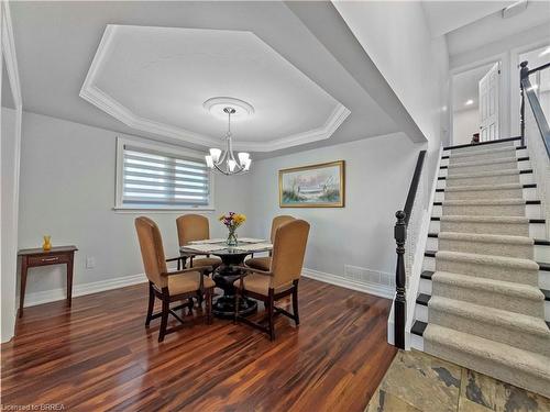 701 Upper Paradise Road, Hamilton, ON - Indoor Photo Showing Dining Room