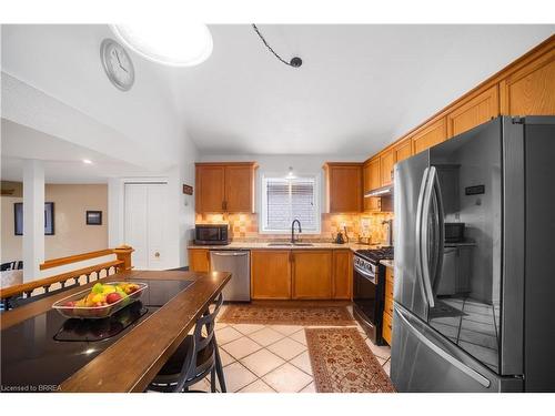 6 Bridgette Drive, Hamilton, ON - Indoor Photo Showing Kitchen