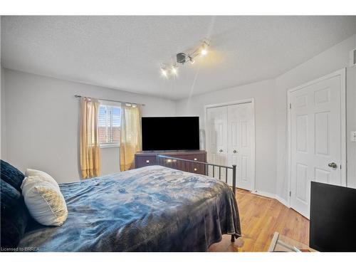 6 Bridgette Drive, Hamilton, ON - Indoor Photo Showing Bedroom