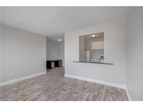 310-57 Mericourt Road, Hamilton, ON - Indoor