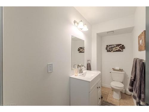 46-20 Mcconkey Crescent, Brantford, ON - Indoor Photo Showing Bathroom
