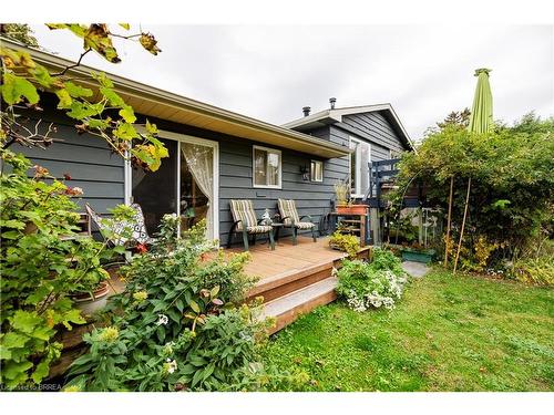 18 Old Farm Road, Brantford, ON - Outdoor