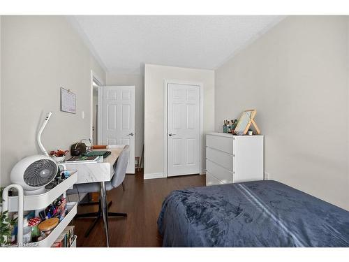 96-20 Mcconkey Crescent, Brantford, ON - Indoor Photo Showing Bedroom
