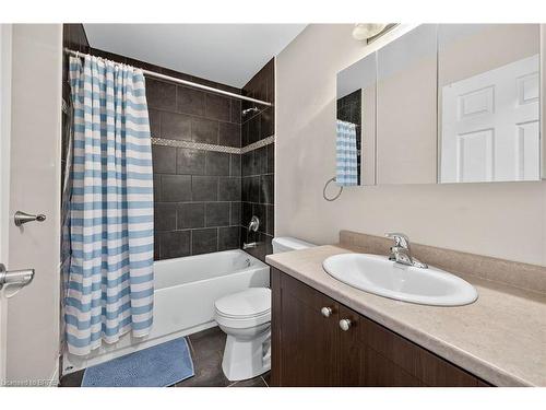 96-20 Mcconkey Crescent, Brantford, ON - Indoor Photo Showing Bathroom