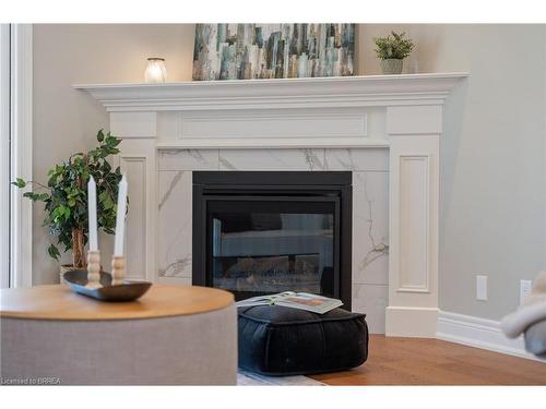159 Craddock Boulevard, Jarvis, ON - Indoor Photo Showing Living Room With Fireplace