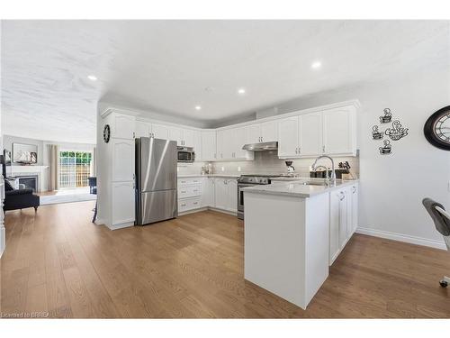 31-53 Heron'S Landing, Woodstock, ON - Indoor Photo Showing Kitchen