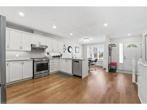 31-53 Heron'S Landing, Woodstock, ON - Indoor Photo Showing Kitchen With Stainless Steel Kitchen