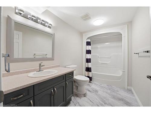 31-53 Heron'S Landing, Woodstock, ON - Indoor Photo Showing Bathroom