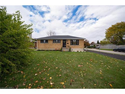 37 Rowanwood Avenue  Brantford, ON N3S 7C1