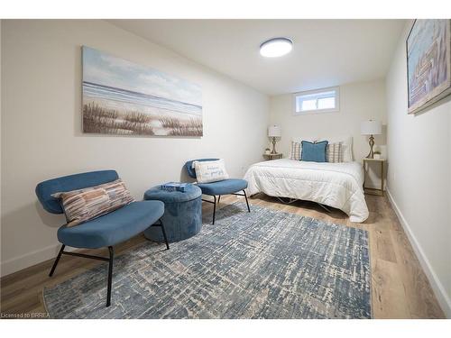 37 Rowanwood Avenue, Brantford, ON - Indoor Photo Showing Bedroom