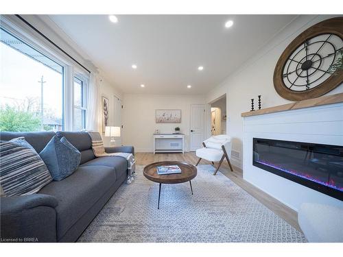 37 Rowanwood Avenue, Brantford, ON - Indoor Photo Showing Living Room With Fireplace
