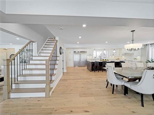 360 Robinson Road, Brantford, ON - Indoor Photo Showing Dining Room