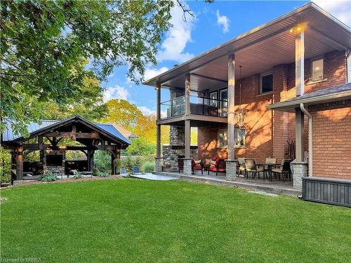 360 Robinson Road, Brantford, ON - Outdoor