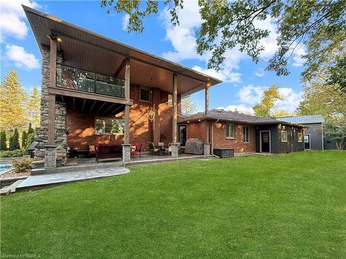 360 Robinson Road, Brantford, ON - Outdoor