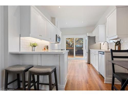 14 Spring Street, Brantford, ON - Indoor Photo Showing Kitchen