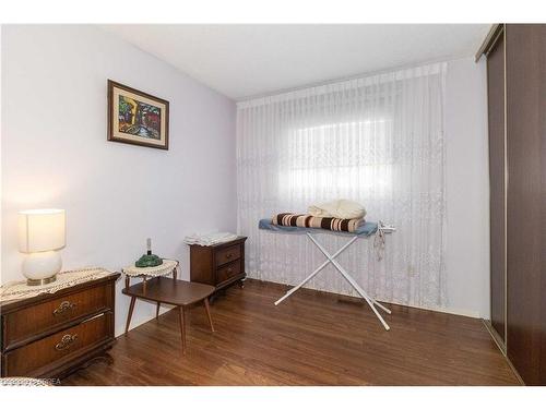 11 Sigurd Jensen Court, Brantford, ON - Indoor Photo Showing Bedroom