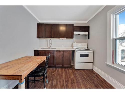 170 Murray Street, Brantford, ON - Indoor Photo Showing Kitchen