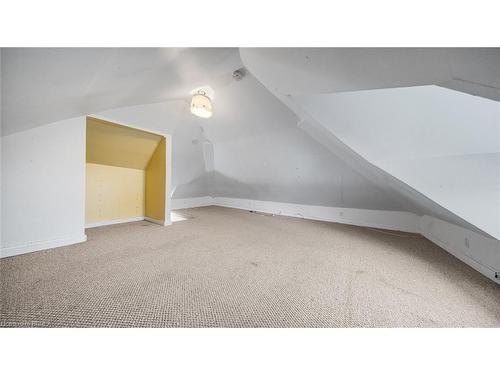 47 Grey Street, Brantford, ON - Indoor Photo Showing Other Room