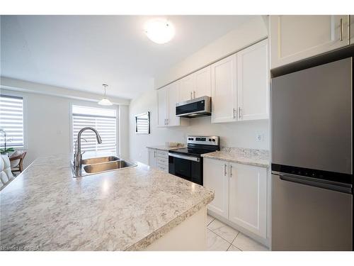 196 Wilmot Road, Brantford, ON - Indoor Photo Showing Kitchen With Double Sink With Upgraded Kitchen
