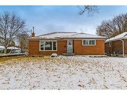 8 Waddington Street  Brantford, ON N3R 2R1