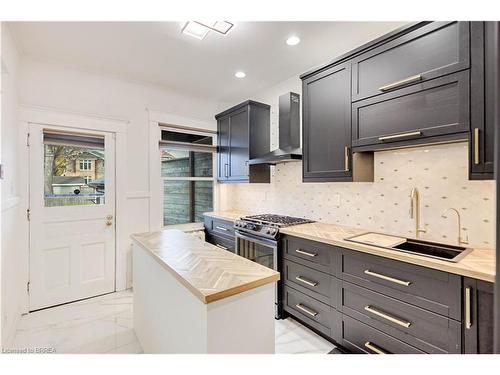 134 Sherman Avenue S, Hamilton, ON - Indoor Photo Showing Kitchen With Upgraded Kitchen
