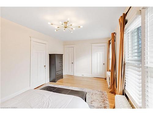 134 Sherman Avenue S, Hamilton, ON - Indoor Photo Showing Bedroom