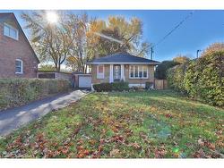 32 Christina Crescent  Scarborough, ON M1R 4H6