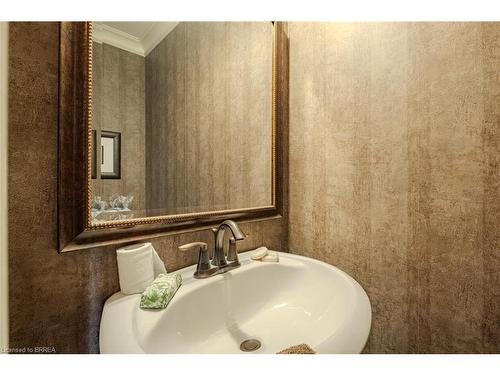 49-655 Park Road N, Brantford, ON - Indoor Photo Showing Bathroom