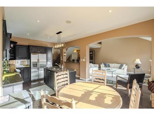 49-655 Park Road N, Brantford, ON - Indoor