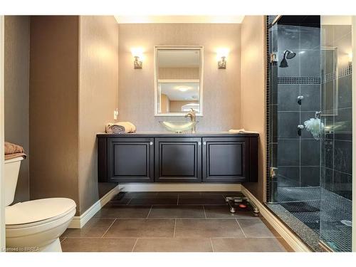 49-655 Park Road N, Brantford, ON - Indoor Photo Showing Bathroom