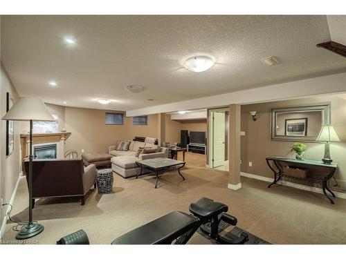 49-655 Park Road N, Brantford, ON - Indoor