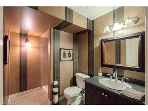 49-655 Park Road N, Brantford, ON - Indoor Photo Showing Bathroom