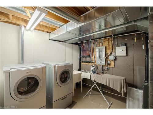 49-655 Park Road N, Brantford, ON - Indoor Photo Showing Laundry Room