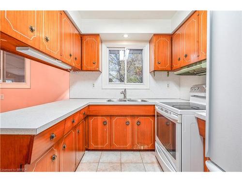 8 Stockdale Drive, Brantford, ON - Indoor Photo Showing Kitchen With Double Sink
