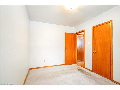 8 Stockdale Drive, Brantford, ON - Indoor Photo Showing Other Room