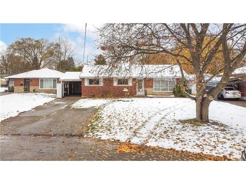 8 Stockdale Drive, Brantford, ON - Outdoor