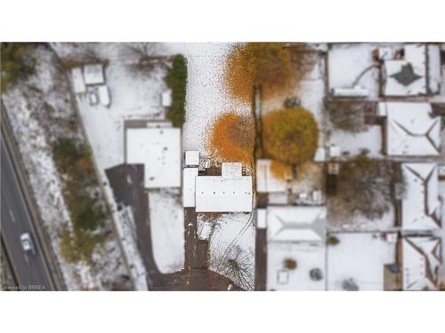 8 Stockdale Drive, Brantford, ON - Outdoor