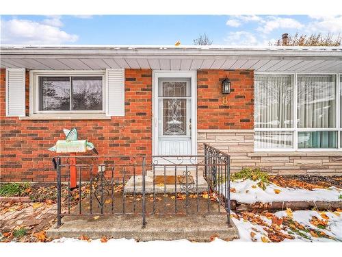 8 Stockdale Drive, Brantford, ON - Outdoor