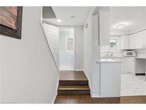 F-281 Stanley Street, Brantford, ON - Indoor Photo Showing Kitchen