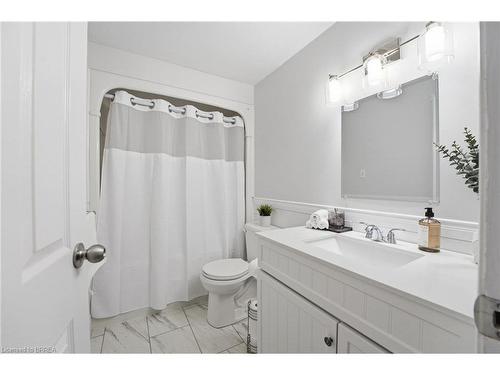 F-281 Stanley Street, Brantford, ON - Indoor Photo Showing Bathroom