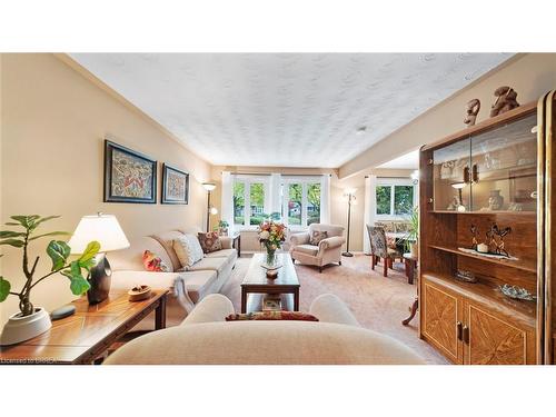 42 Palm Crescent, Brantford, ON - Indoor Photo Showing Living Room