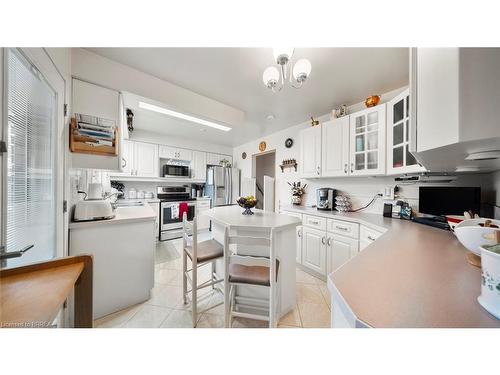 42 Palm Crescent, Brantford, ON - Indoor Photo Showing Kitchen