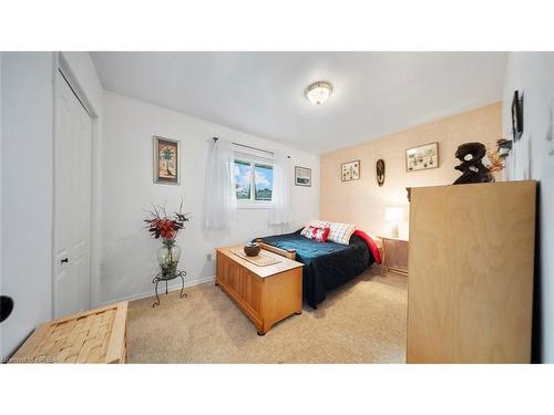 42 Palm Crescent, Brantford, ON - Indoor Photo Showing Bedroom