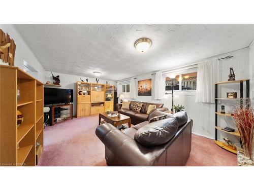 42 Palm Crescent, Brantford, ON - Indoor Photo Showing Living Room