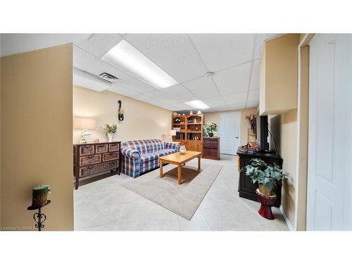 42 Palm Crescent, Brantford, ON - Indoor